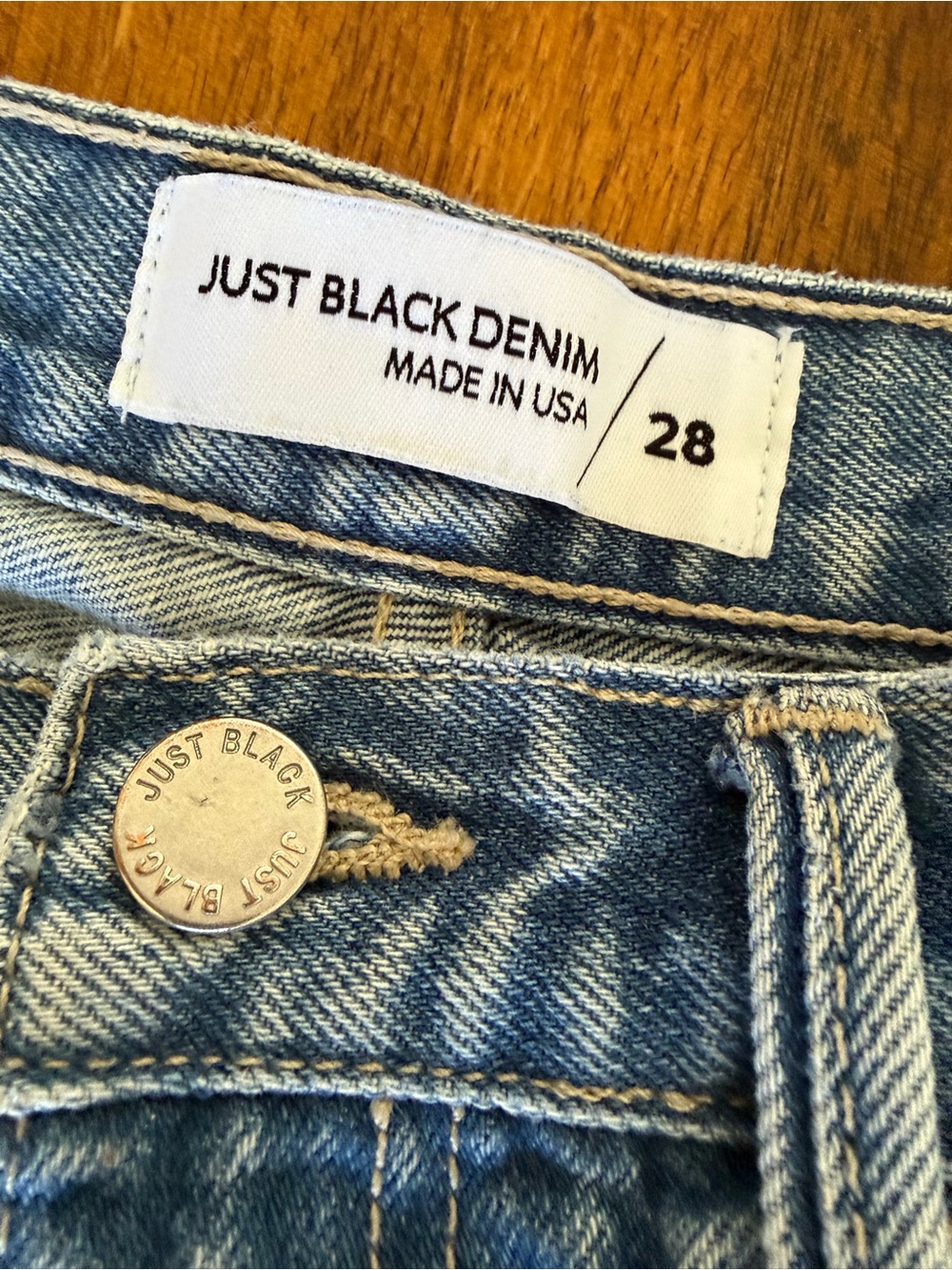 Just Black Women’s Light Blue Relaxed Jeans - Picture 3 of 8